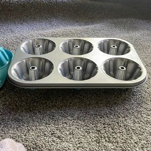 Pampered Chef Mini Bundt Pan